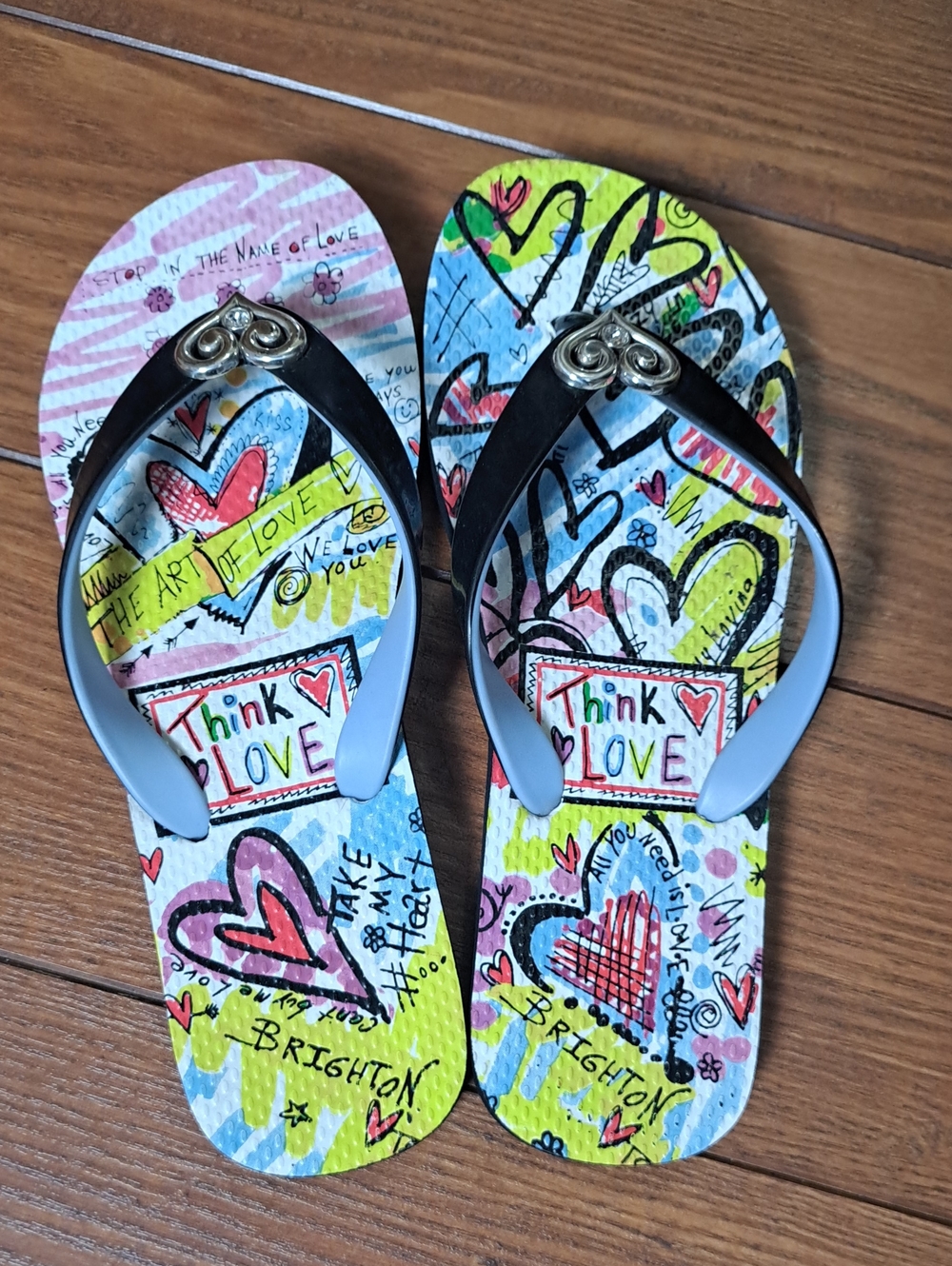 EUC Brighton Loving Graffiti Heart Wedge Flip Flops Sandals Size 6